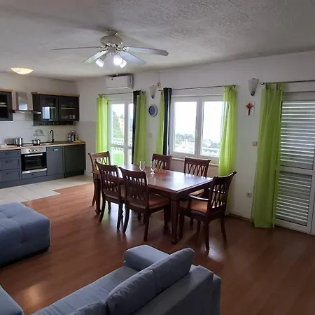 Marijana Lejlighed Celina